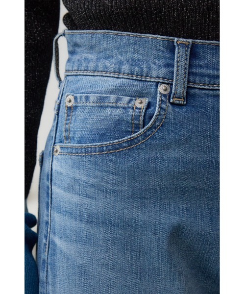 AZUL by moussy（アズールバイマウジー）の「AZUL DENIM カーブデニム（デニムパンツ・レディース・ライトブルー/グレー・SMALL/MEDIUM）」の21枚目の写真