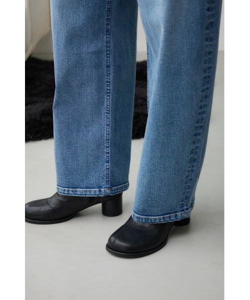 AZUL by moussy（アズールバイマウジー）の「AZUL DENIM カーブデニム（デニムパンツ・レディース・ライトブルー/グレー・SMALL/MEDIUM）」の22枚目の写真