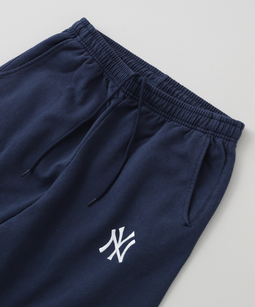 SPORTY&RICH(スポーティアンドリッチ)の「【SPORTY&RICH / スポーティアンドリッチ】YANKEES SERIF SWEATPANT(スウェットパンツ・メンズ・ネイビー・MEDIUM/SMALL)」の7枚目の写真