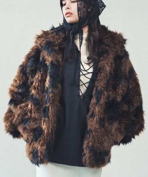 ORIENT MILLINERY(オリエント ミリナリー)の「VINTAGE LIKE COW FUR BLOUSON | ヴィンテージライク カウ柄ファー バルーンスリーブブルゾン(ブルゾン・レディース・ブラウン/アイボリー・FREE)」の1枚目の写真