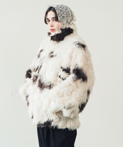ORIENT MILLINERY(オリエント ミリナリー)の「VINTAGE LIKE COW FUR BLOUSON | ヴィンテージライク カウ柄ファー バルーンスリーブブルゾン(ブルゾン・レディース・ブラウン/アイボリー・FREE)」の9枚目の写真