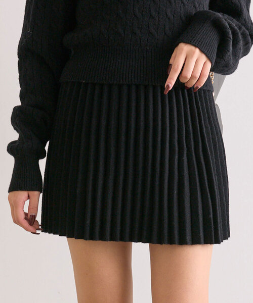 OLIVE des OLIVE(オリーブデオリーブ)の「【SETUPアイテム】ニットプリーツスカート(スカート・レディース・オフホワイト/トップグレー/レッド/ブラック・FREE)」の3枚目の写真