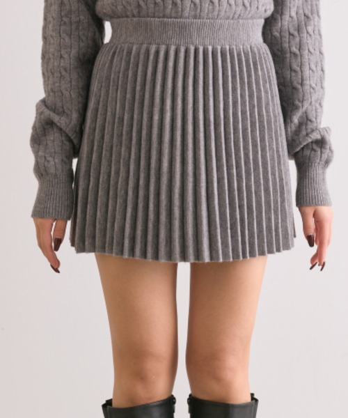 OLIVE des OLIVE(オリーブデオリーブ)の「【SETUPアイテム】ニットプリーツスカート(スカート・レディース・オフホワイト/トップグレー/レッド/ブラック・FREE)」の6枚目の写真