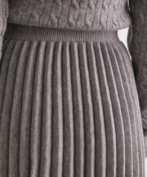 OLIVE des OLIVE(オリーブデオリーブ)の「【SETUPアイテム】ニットプリーツスカート(スカート・レディース・オフホワイト/トップグレー/レッド/ブラック・FREE)」の10枚目の写真