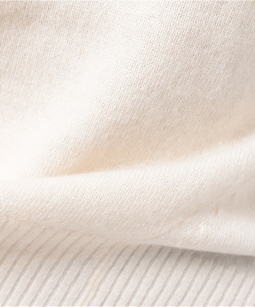 CIAOPANIC TYPY（チャオパニックティピー）の「【イタリアヤーン】カシミアミックスタートルネックニット（ニット/セーター・レディース・ネイビー/オフホワイト/ベージュ/ブルー・FREE）」の7枚目の写真