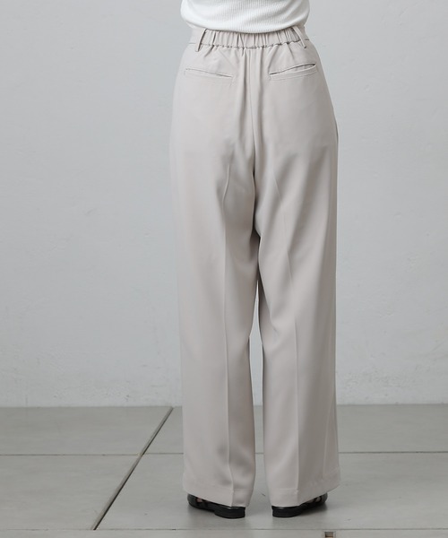 COLONY 2139（コロニートゥーワンスリーナイン）の「センターシームワイドストレートパンツ（スラックス・レディース・ライトグレー/ブラック/サックスブルー・FREE）」の18枚目の写真