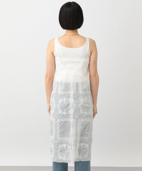 A part by(アパートバイ)の「エンブロイダリーキャミワンピース(ワンピース・レディース・オフホワイト/ライトピンク・FREE)」の8枚目の写真