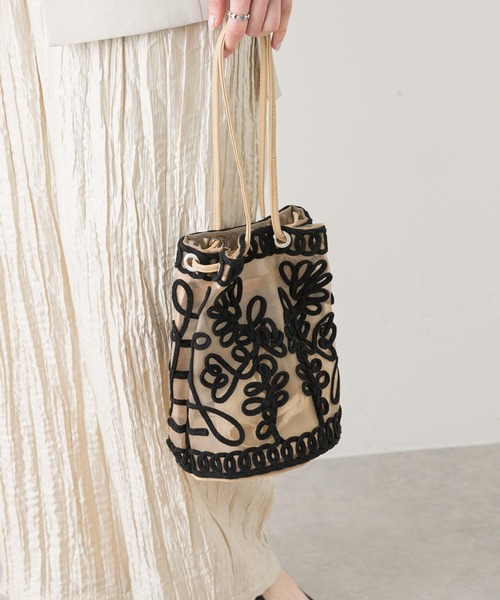 【ao出品】フェイスパック FENDI フェンディ ショルダーバッグ CAMERA CASE ダイアゴナル