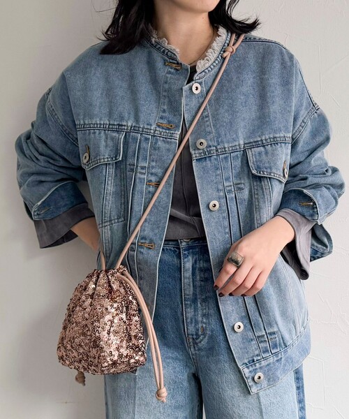 fredy emue（フレディエミュ）の「スパンコール巾着ショルダーバッグ（ショルダーバッグ・レディース・ブラック/ベージュ・FREE）」の6枚目の写真