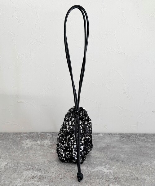 fredy emue（フレディエミュ）の「スパンコール巾着ショルダーバッグ（ショルダーバッグ・レディース・ブラック/ベージュ・FREE）」の19枚目の写真