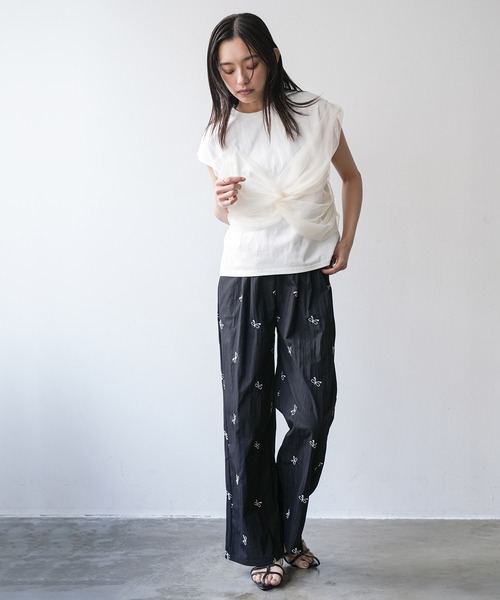 mili an deni(ミリアンデニ)の「チュールリボンドッキングTシャツ(Tシャツ/カットソー・レディース・オフホワイト/ブラック/ホワイト系その他・M)」の6枚目の写真