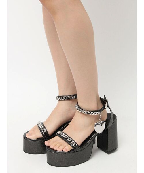 EVRIS(エヴリス)の「ハートモチーフストラップヒールサンダル(サンダル・レディース・ホワイト/ブルー/ブラック・LARGE/MEDIUM/SMALL)」の21枚目の写真