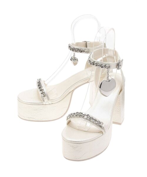 EVRIS(エヴリス)の「ハートモチーフストラップヒールサンダル(サンダル・レディース・ホワイト/ブルー/ブラック・LARGE/MEDIUM/SMALL)」の19枚目の写真