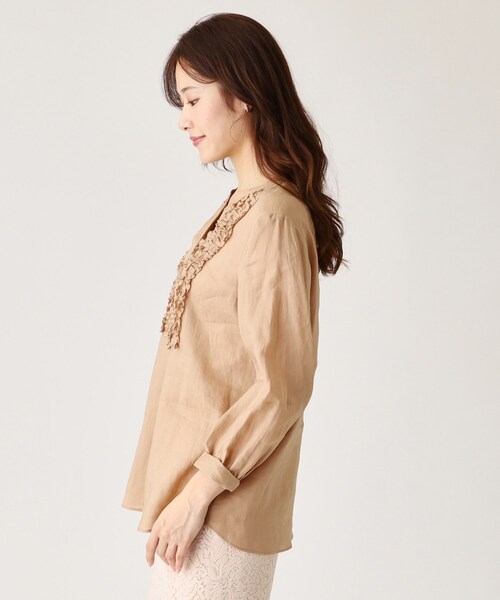 COUP DE CHANCE（クードシャンス）の「◆【ラミー100％／洗える】夏におすすめ！華やかフリルデザインブラウス（シャツ/ブラウス・レディース・ホワイト/ピンク系/ブラック/ブルーグリーン/ナチュラル・34/36/38/40）」の9枚目の写真