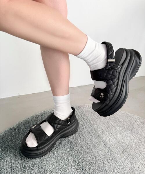 WEGO（ウィゴー）の「WEGO/厚底キルティングサンダル（サンダル・レディース・ホワイト/ブラック・MEDIUM/LARGE）」の8枚目の写真