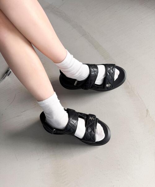 WEGO（ウィゴー）の「WEGO/厚底キルティングサンダル（サンダル・レディース・ホワイト/ブラック・MEDIUM/LARGE）」の9枚目の写真