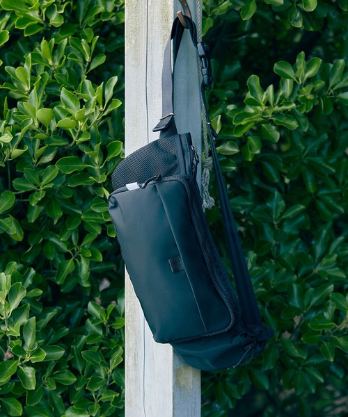 NESK(ネスク)の「【NESK】Waist Bag NS-001(ボディバッグ/ウエストポーチ・メンズ・ブラック系1/ブラック系その他2・FREE)」の2枚目の写真