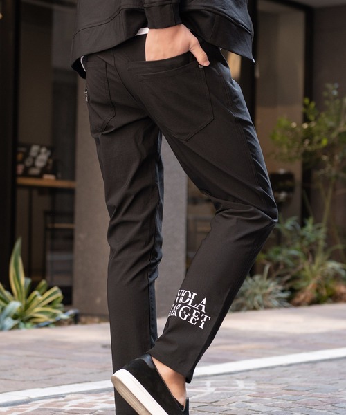VIOLA（ヴィオラ）の「『VIOLA rumore/ヴィオラ ルモーレ』4WAYストレッチ5ポケパンツ（その他パンツ・メンズ・ブラック/ホワイト・L/XL/M）」の2枚目の写真