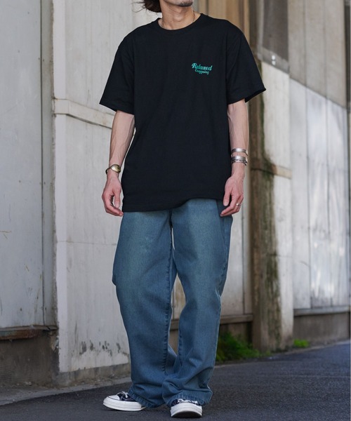 MODISH GAZE（モディシュガゼ）の「【MODISH GAZE】スモーキングガールRelaxed半袖Tシャツ（Tシャツ/カットソー・レディース・ブラック×グリーン/ホワイト×ブルー/ホワイト×ピンク/ホワイト×グレー/ブラック×ブルー/ブラック×パープル・MEDIUM/X-LARGE/LARGE）」の21枚目の写真