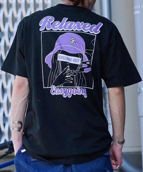 MODISH GAZE（モディシュガゼ）の「【MODISH GAZE】スモーキングガールRelaxed半袖Tシャツ（Tシャツ/カットソー・レディース・ブラック×グリーン/ホワイト×ブルー/ホワイト×ピンク/ホワイト×グレー/ブラック×ブルー/ブラック×パープル・MEDIUM/X-LARGE/LARGE）」の17枚目の写真