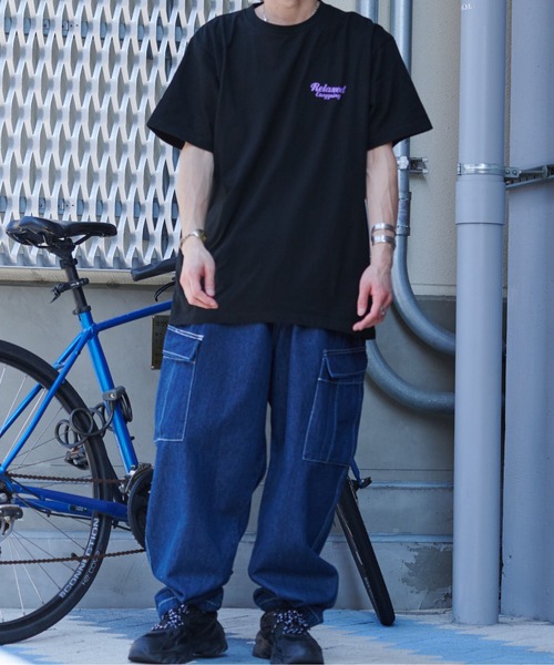 MODISH GAZE（モディシュガゼ）の「【MODISH GAZE】スモーキングガールRelaxed半袖Tシャツ（Tシャツ/カットソー・レディース・ブラック×グリーン/ホワイト×ブルー/ホワイト×ピンク/ホワイト×グレー/ブラック×ブルー/ブラック×パープル・MEDIUM/X-LARGE/LARGE）」の16枚目の写真
