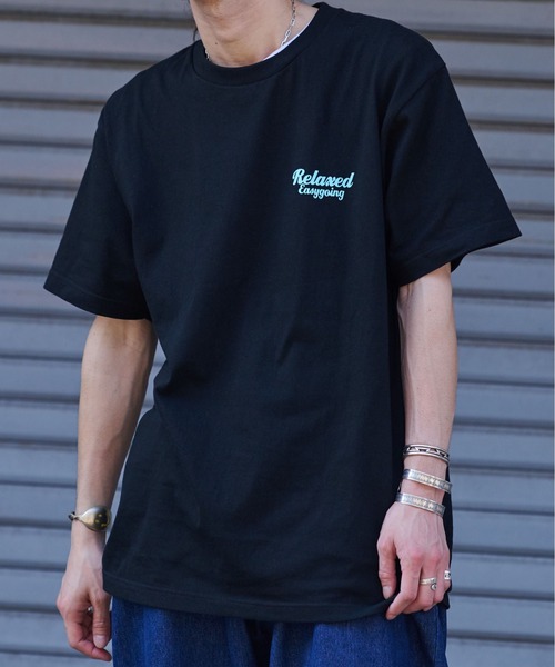 MODISH GAZE（モディシュガゼ）の「【MODISH GAZE】スモーキングガールRelaxed半袖Tシャツ（Tシャツ/カットソー・レディース・ブラック×グリーン/ホワイト×ブルー/ホワイト×ピンク/ホワイト×グレー/ブラック×ブルー/ブラック×パープル・MEDIUM/X-LARGE/LARGE）」の15枚目の写真