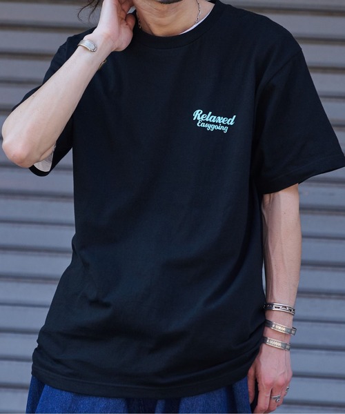 MODISH GAZE（モディシュガゼ）の「【MODISH GAZE】スモーキングガールRelaxed半袖Tシャツ（Tシャツ/カットソー・レディース・ブラック×グリーン/ホワイト×ブルー/ホワイト×ピンク/ホワイト×グレー/ブラック×ブルー/ブラック×パープル・MEDIUM/X-LARGE/LARGE）」の14枚目の写真