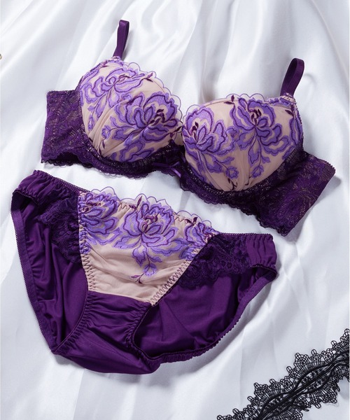 セール】【脇高デコルテ魅せ、寄せたバストを逃さない耳付き