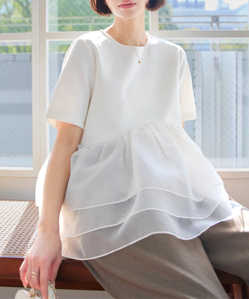KOBE LETTUCE(コウベレタス)の「オーガンジーペプラムポンチTシャツ(Tシャツ/カットソー・レディース・ブラック/ネイビー/ホワイト・M)」の2枚目の写真