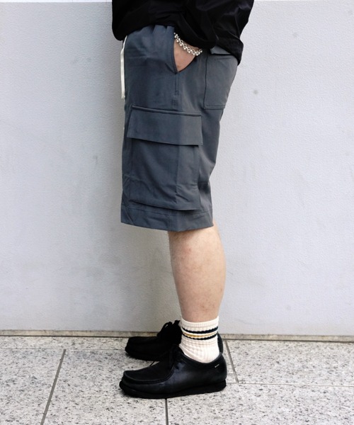 BEAVER（ビーバー）の「B omnivore/ビーオムニボー　PS CARGO SHORTS PSカーゴショーツ（その他パンツ・メンズ・チャコールグレー/ブラック・M/L）」の4枚目の写真