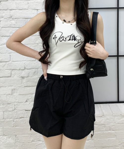 lilful(リルフル)の「ショート丈アイレットプリントタンク(タンクトップ・レディース・ブラック/ホワイト・L/M/S)」の3枚目の写真