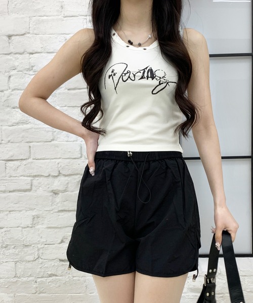 lilful(リルフル)の「ショート丈アイレットプリントタンク(タンクトップ・レディース・ブラック/ホワイト・L/M/S)」の7枚目の写真