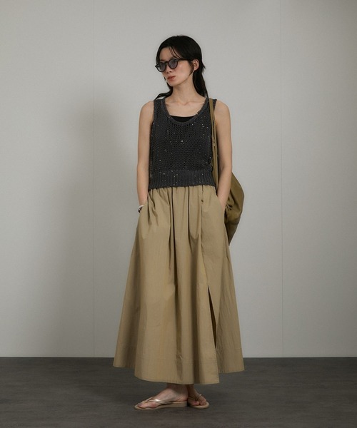SALON adam et rope'（サロン アダム エ ロペ）の「ギマコットンスパンコールベスト/タンク（ベスト・レディース・チャコールグレー/オフホワイト/ブラウン系その他2・FREE）」の5枚目の写真