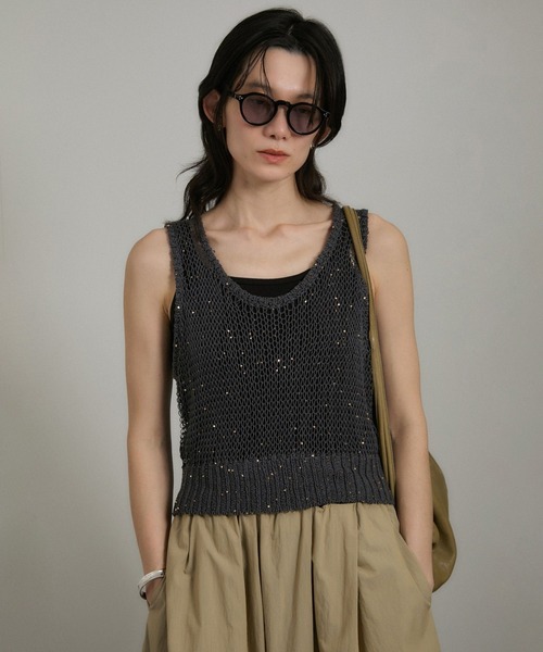 SALON adam et rope'（サロン アダム エ ロペ）の「ギマコットンスパンコールベスト/タンク（ベスト・レディース・チャコールグレー/オフホワイト/ブラウン系その他2・FREE）」の14枚目の写真