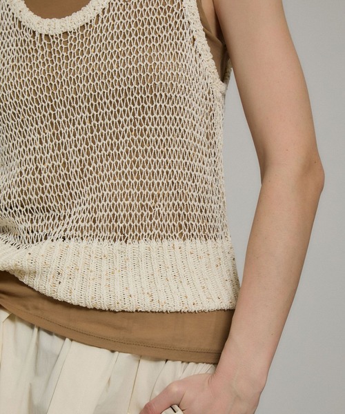 SALON adam et rope'（サロン アダム エ ロペ）の「ギマコットンスパンコールベスト/タンク（ベスト・レディース・チャコールグレー/オフホワイト/ブラウン系その他2・FREE）」の17枚目の写真