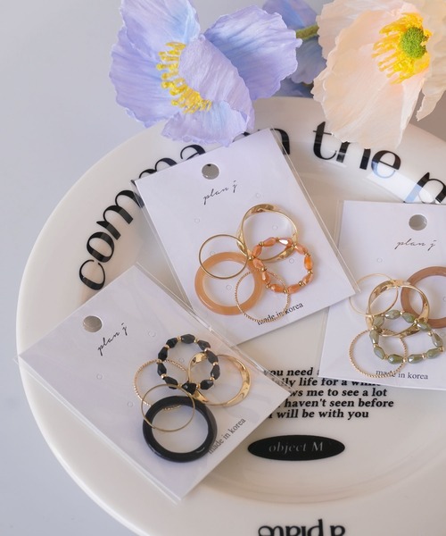 ammy.（エイミードット）の「【 ammy. / エイミードット 】 カラービーズ アクリル リング / 5個セット（リング・レディース・ブラック/モスグリーン/オレンジ/ホワイト・FREE）」の20枚目の写真