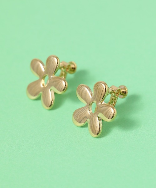 Monocoro toppi（モノコロトッピ）の「ニュアンス フラワー イヤリング（イヤリング・レディース・シルバー/ゴールド・フリー）」の18枚目の写真