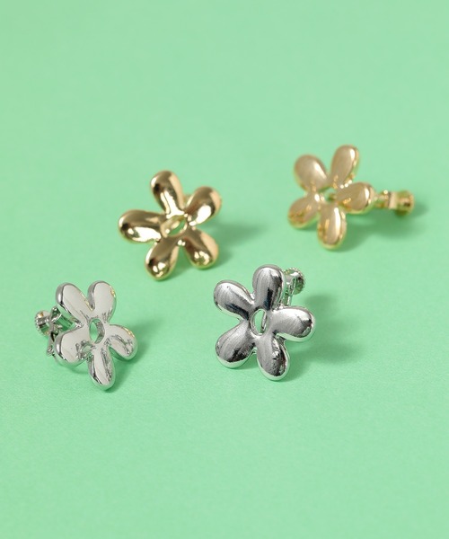 Monocoro toppi（モノコロトッピ）の「ニュアンス フラワー イヤリング（イヤリング・レディース・シルバー/ゴールド・フリー）」の20枚目の写真