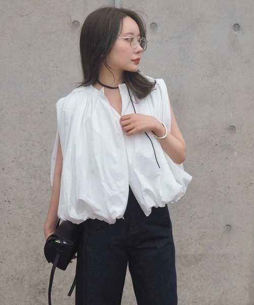 LAULEN（ローレン）の「sleeveless balloon shirt /スタンドカラー比翼スリーブレスバルーンシャツ（シャツ/ブラウス・レディース・ホワイト・FREE）」の2枚目の写真
