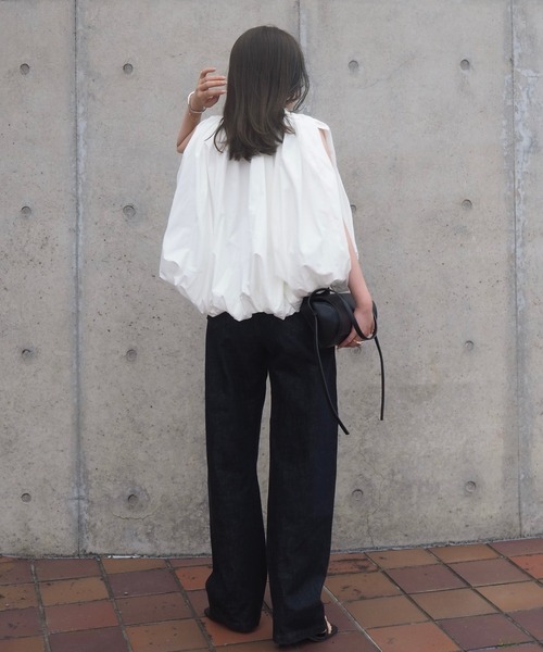 LAULEN（ローレン）の「sleeveless balloon shirt /スタンドカラー比翼スリーブレスバルーンシャツ（シャツ/ブラウス・レディース・ホワイト・FREE）」の6枚目の写真