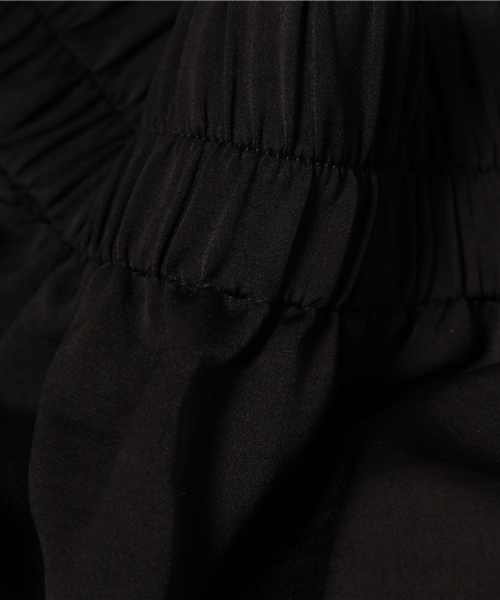 Kastane(カスタネ)の「サテンスリットロングスカート(スカート・レディース・ブラック/ライトグレー/オリーブ/ピンク・FREE)」の13枚目の写真