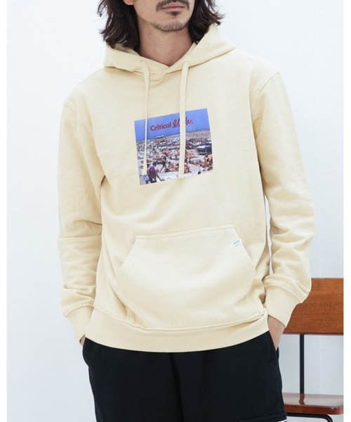 TCSS(ティーシーエスエス)の「HOODIE/Critical Slideクリティカルスライド(TCSS)ブランドロゴデザインフォトプリントフード付きプルパーカー(パーカー・メンズ・サンドベージュ・MEDIUM/LARGE/X-LARGE)」の5枚目の写真