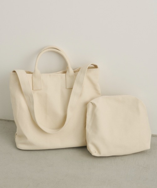 Libra Cue(リブラ キュー)の「キャンバス2wayバッグ(ショルダーバッグ・レディース・ホワイト/ブラック/レッド・FREE)」の2枚目の写真