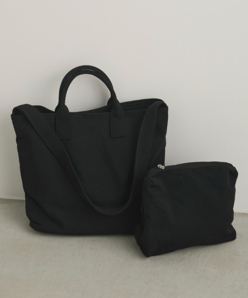 Libra Cue(リブラ キュー)の「キャンバス2wayバッグ(ショルダーバッグ・レディース・ホワイト/ブラック/レッド・FREE)」の1枚目の写真