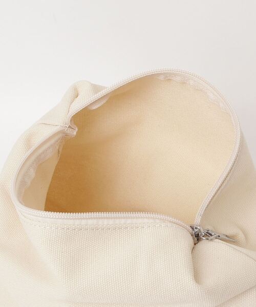 Libra Cue(リブラ キュー)の「キャンバス2wayバッグ(ショルダーバッグ・レディース・ホワイト/ブラック/レッド・FREE)」の9枚目の写真