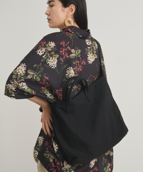 Libra Cue(リブラ キュー)の「キャンバス2wayバッグ(ショルダーバッグ・レディース・ホワイト/ブラック/レッド・FREE)」の20枚目の写真