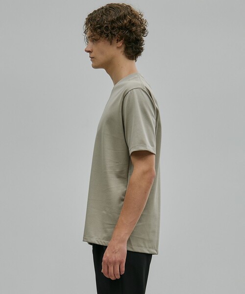 UNITED TOKYO（ユナイテッドトウキョウ）の「SEA ISLAND COTTON レギュラーTシャツ　世界最高級コットン（Tシャツ/カットソー・メンズ・ホワイト/ダークグレー/ネイビー/ブラック/グレイッシュベージュ・1/2/3/4）」の18枚目の写真
