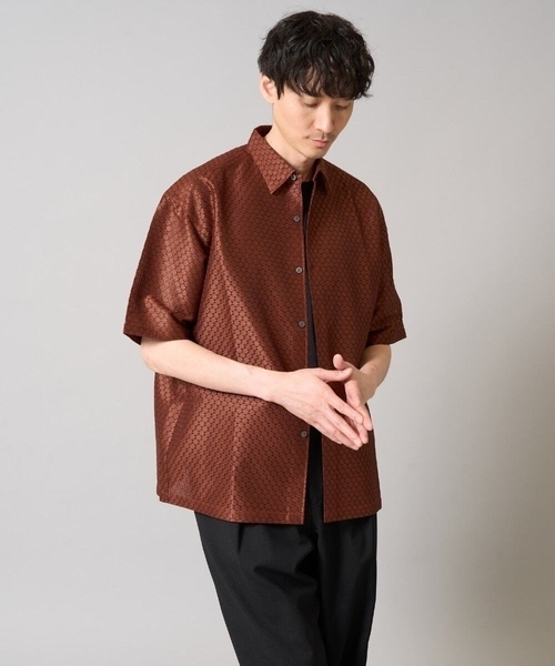 a.v.v(アーヴェヴェ)の「ドットジャカードワイドシルエットシャツ(シャツ/ブラウス・メンズ・オレンジ/ブラック・48/46)」の1枚目の写真