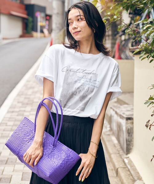 green label relaxing（グリーンレーベルリラクシング）の「【WEB限定】＜at ease＞フォトグラフィック ショートスリーブ Tシャツ（Tシャツ/カットソー・レディース・ダークグレー/その他1/その他2/その他3・FREE）」の6枚目の写真