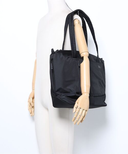 THULE(スーリー )の「《THULE》SUBTERRA2 TOTE(トートバッグ・メンズ・ブラック/グレー系その他/ブルー系その他・フリー)」の9枚目の写真